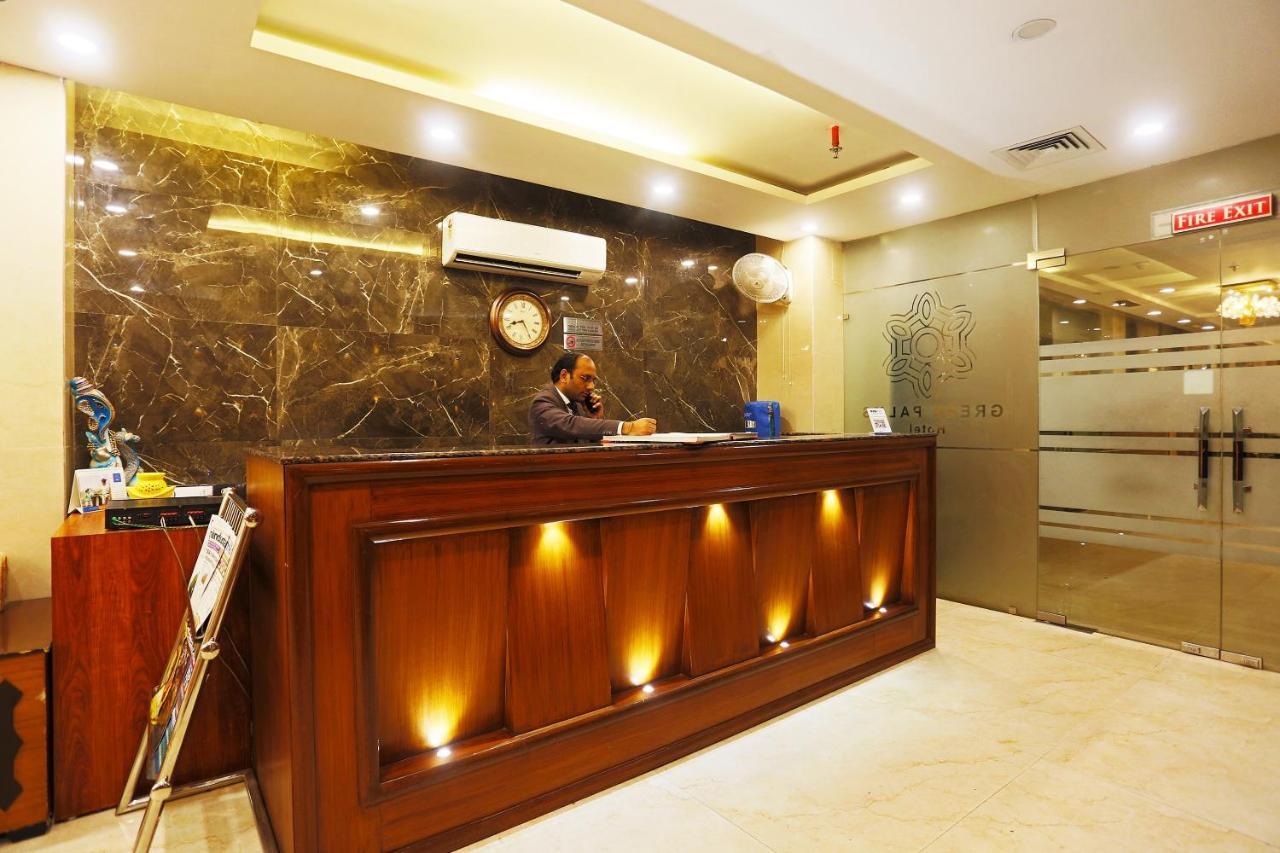 Capital O Green Palms Near Jhilmil Metro Station Hotell New Delhi Exteriör bild