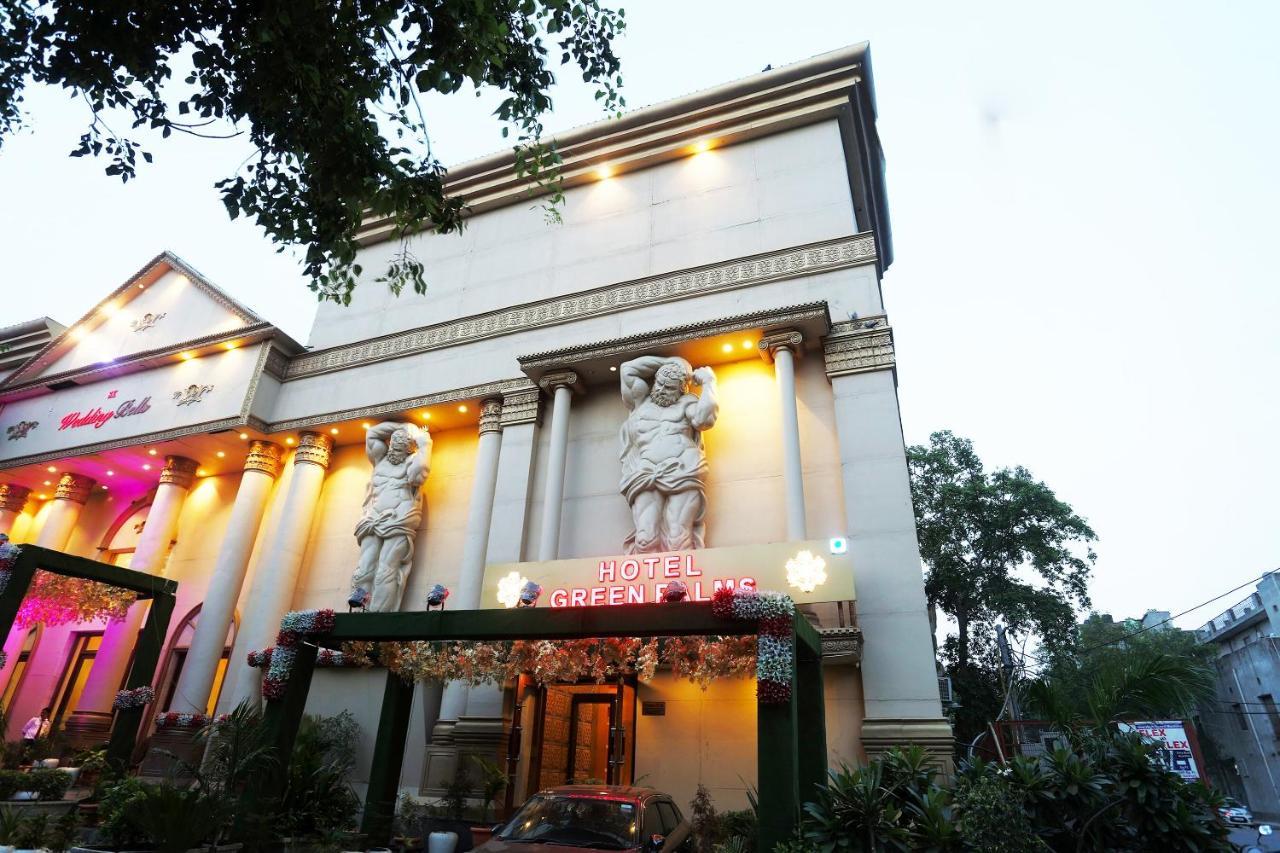 Capital O Green Palms Near Jhilmil Metro Station Hotell New Delhi Exteriör bild